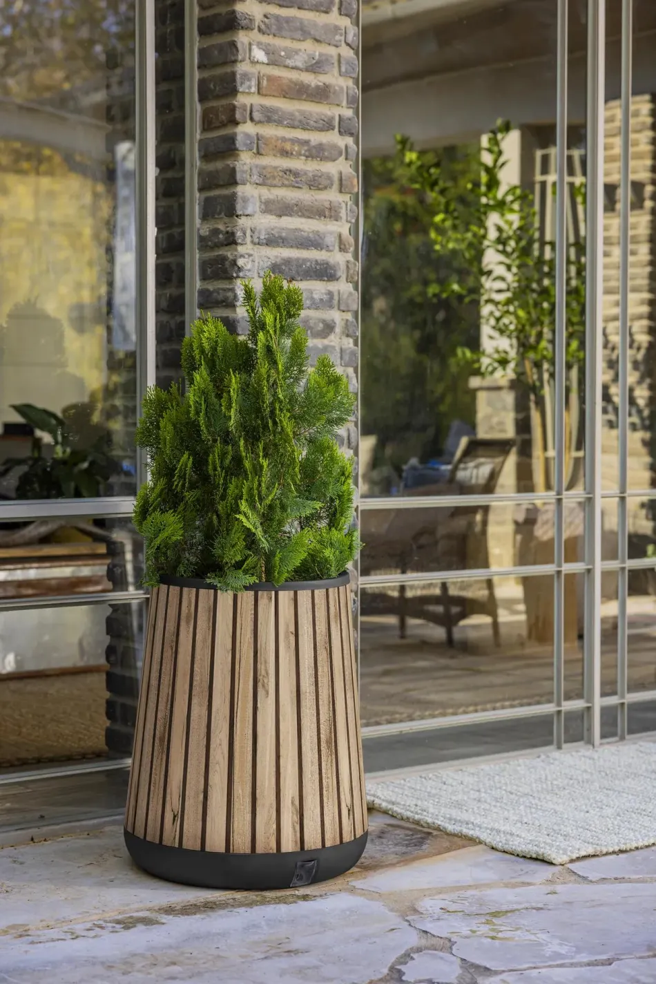 Best Signature Conical Planter - Pine Brown Planters